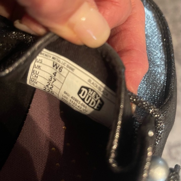 Hey Dude Metallic Silver Flats brand new never worn - Picture 2 of 2